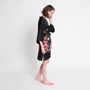 Kim + Ono NWOT Handpainted Cherry Blossom Black Silk Kimono Robe O/S